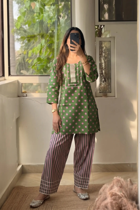 Gulabi Polka Set