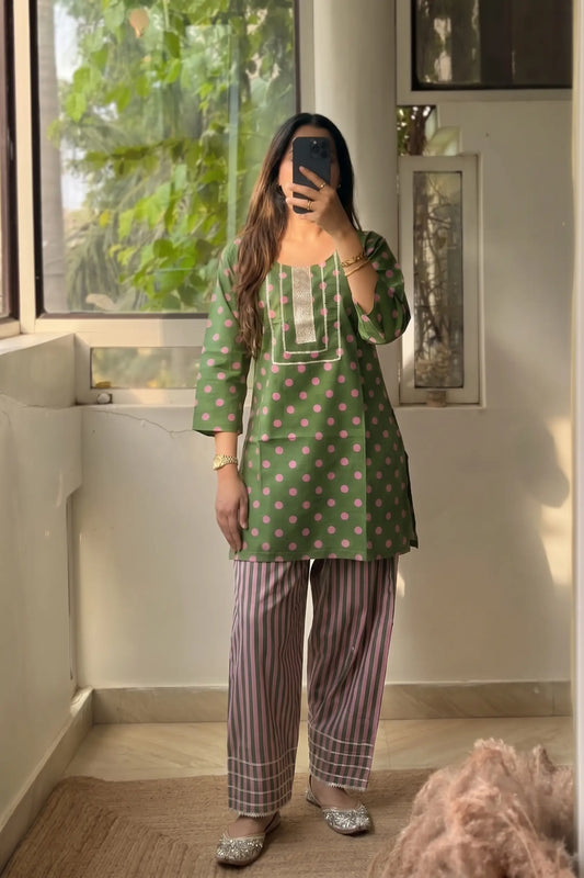 Gulabi Polka Set