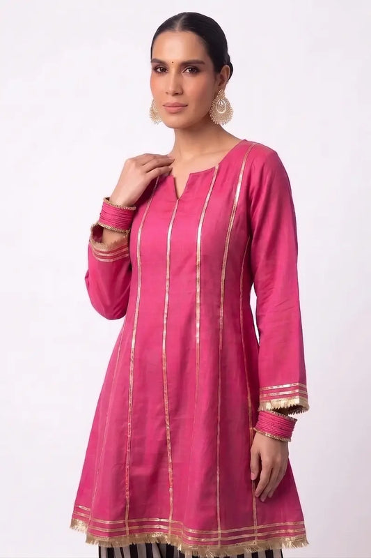 Gulabi Gotta Kurti
