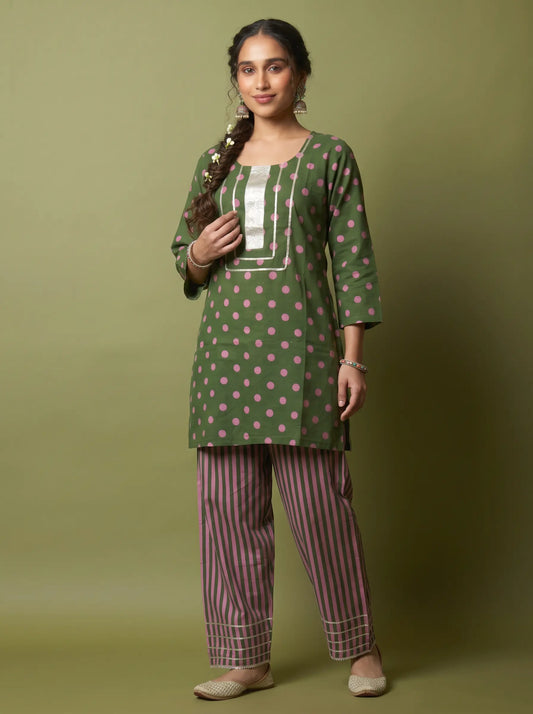 Gulabi Polka Set