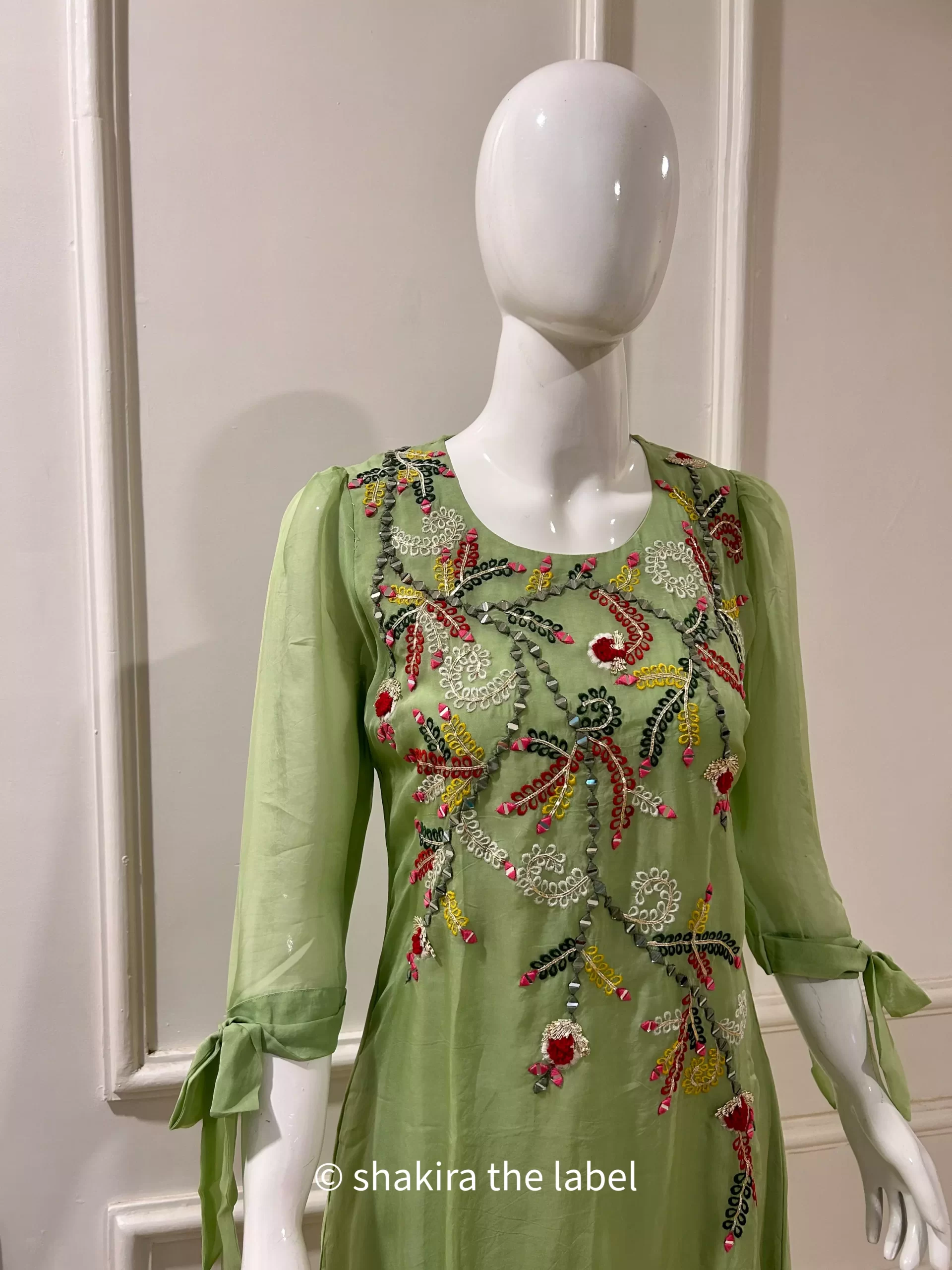mirror embroidery kurtis mirror work kurtis pinterest | Stylish dresses for  girls, Stylish short dresses, Beautiful pakistani dresses