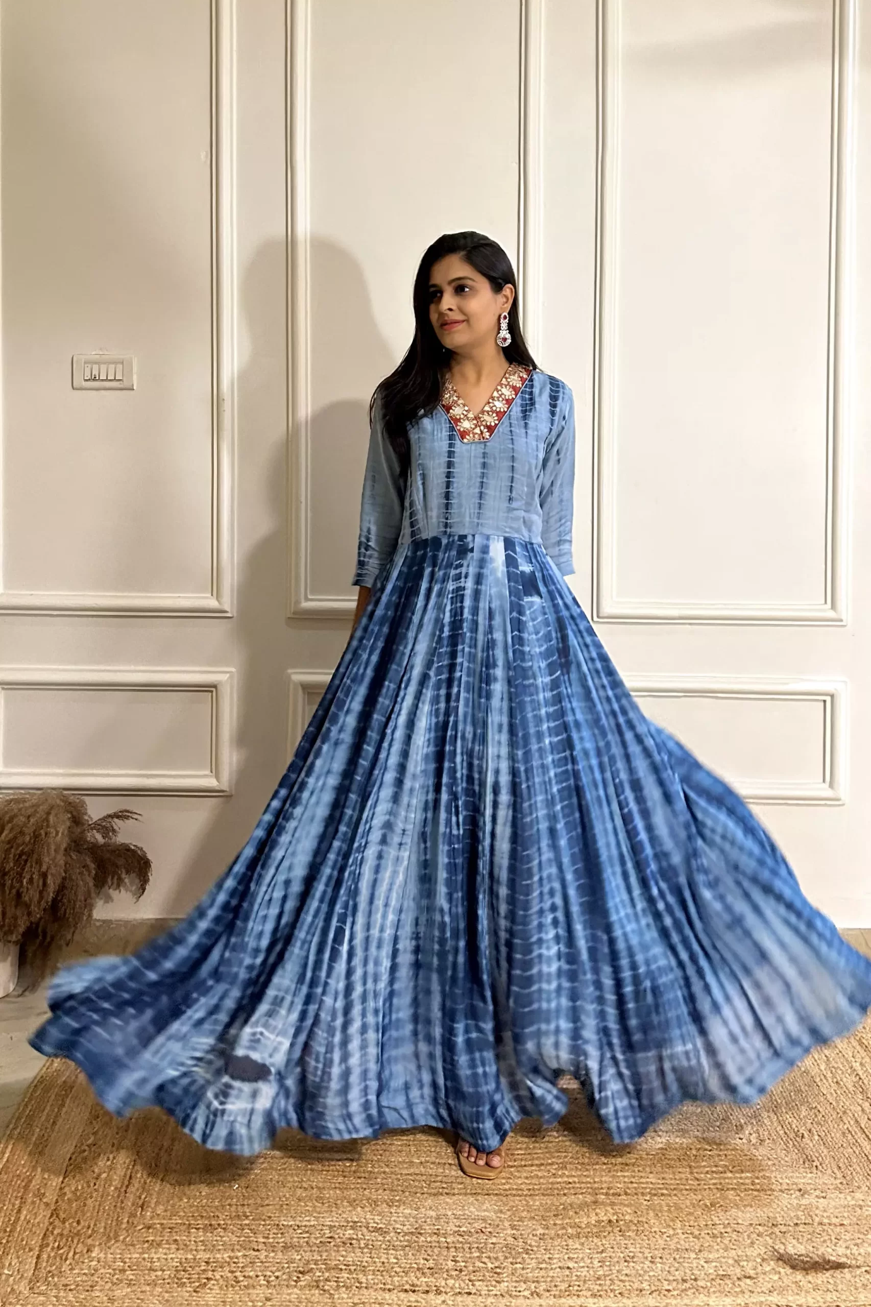 Buy Designer & Party Gowns for Women Online in India | Indian gowns  dresses, Indian gown design, Indian fashion dresses